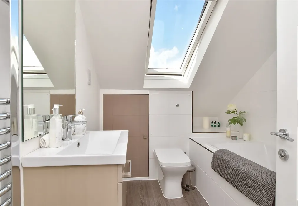 Bathroom - Millyard Crescent, Woodingdean, Brighton, East Sussex - Wards of Kent