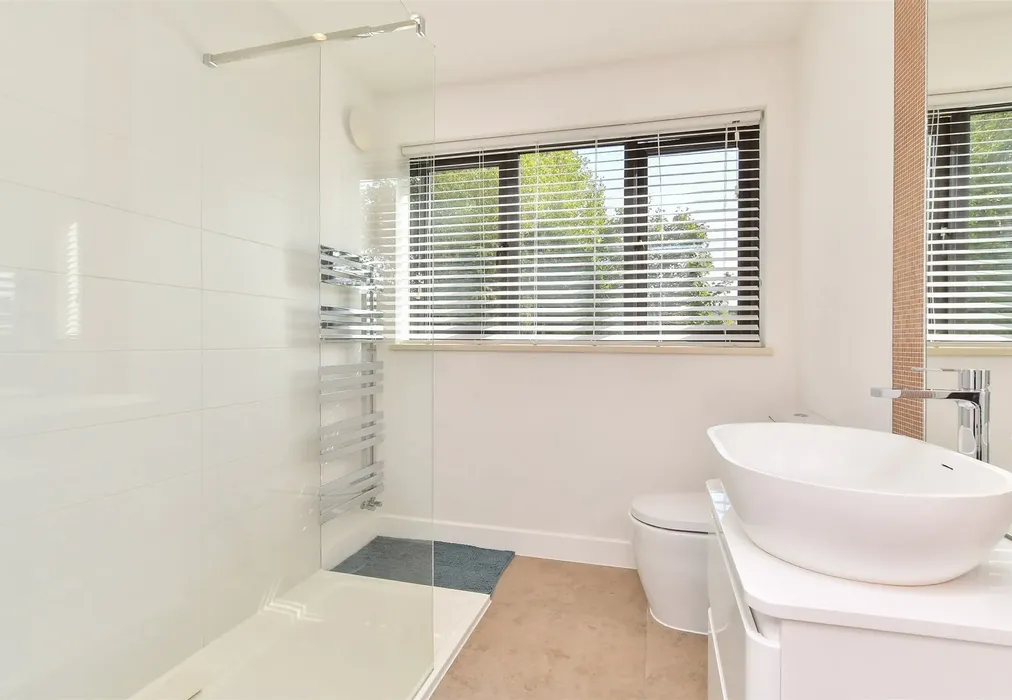 En-Suite Shower Room - Millyard Crescent, Woodingdean, Brighton, East Sussex - Wards of Kent