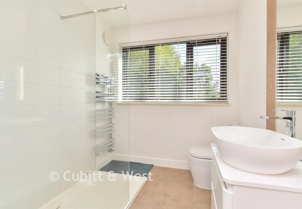 En-Suite Shower Room - Millyard Crescent, Woodingdean, Brighton, East Sussex - Wards of Kent