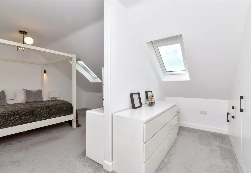 Bedroom 1 - Millyard Crescent, Woodingdean, Brighton, East Sussex - Wards of Kent