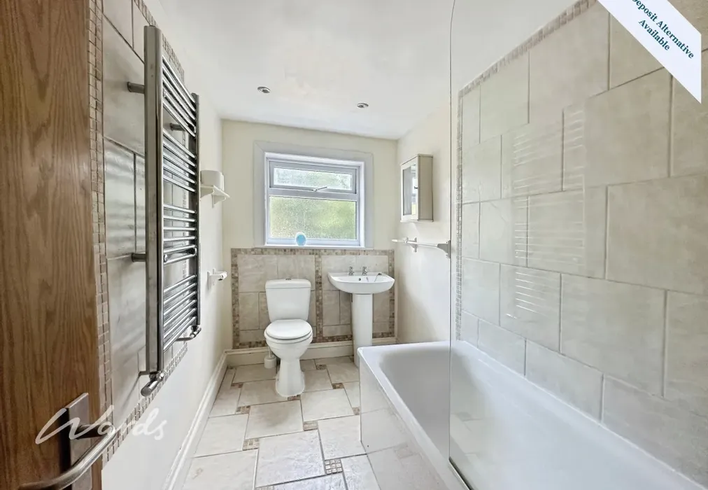 Bathroom - Kingsley Road Maidstone ME15 - Wards of Kent