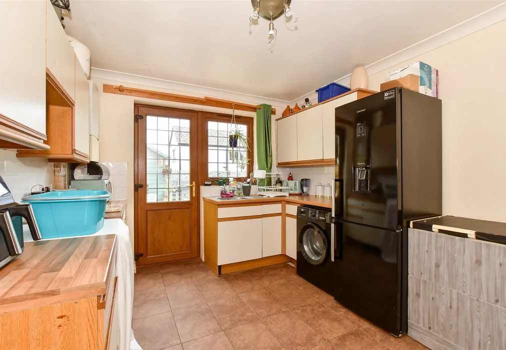 Kitchen/ Dining Room - Broadway, Sandown, Isle of Wight - Wards of Kent