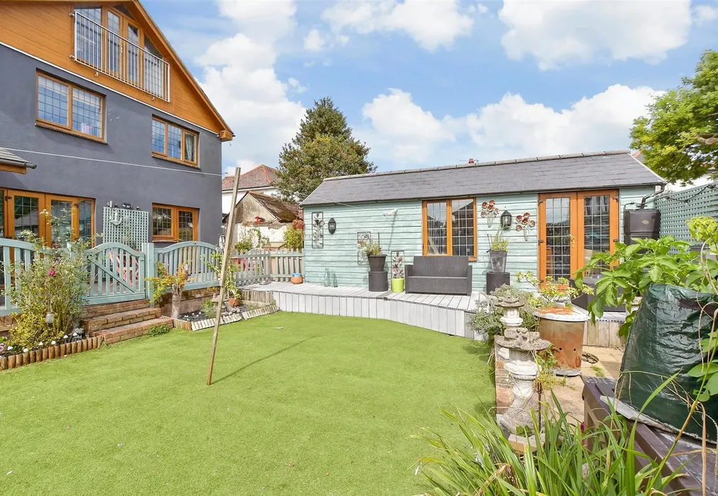 Rear Garden - Broadway, Sandown, Isle of Wight - Wards of Kent