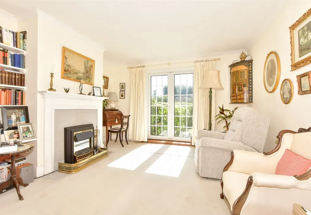 Lounge - Grange Road, Saltwood, Hythe, Kent - Wards of Kent