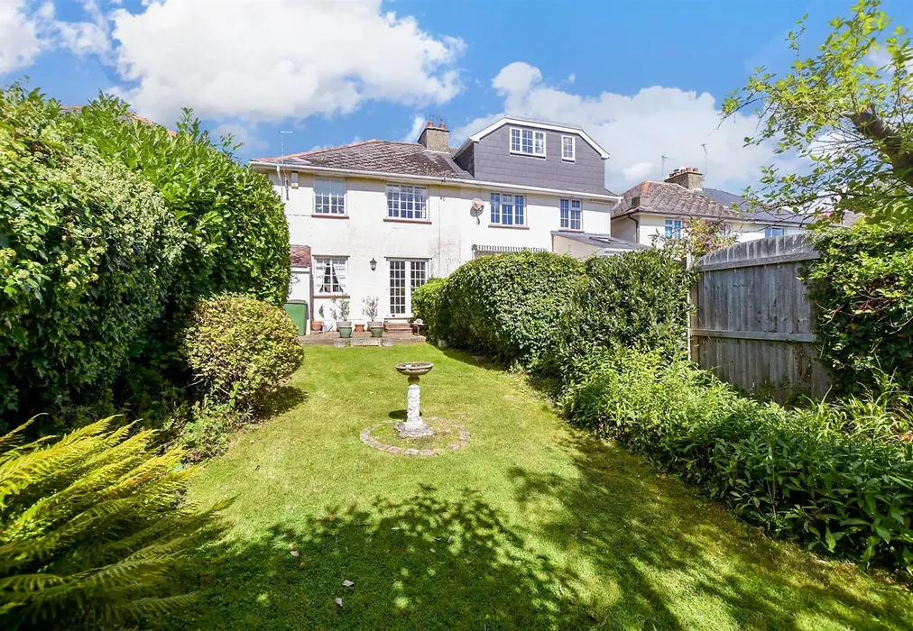 Rear Garden - Grange Road, Saltwood, Hythe, Kent - Wards of Kent