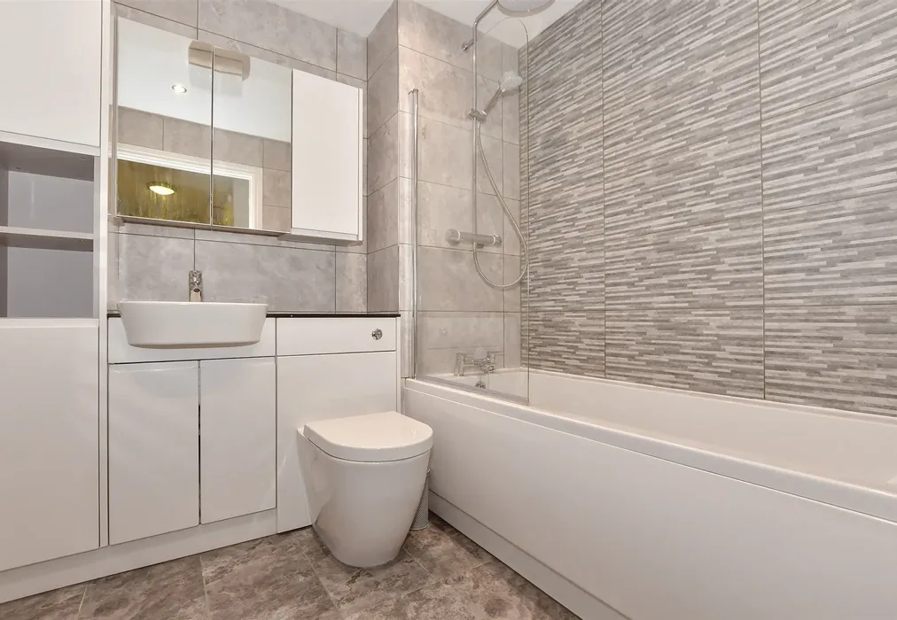 Bathroom - Clifford Way, Maidstone, Kent - Wards of Kent