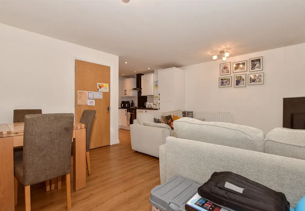 Lounge/Diner - Clifford Way, Maidstone, Kent - Wards of Kent