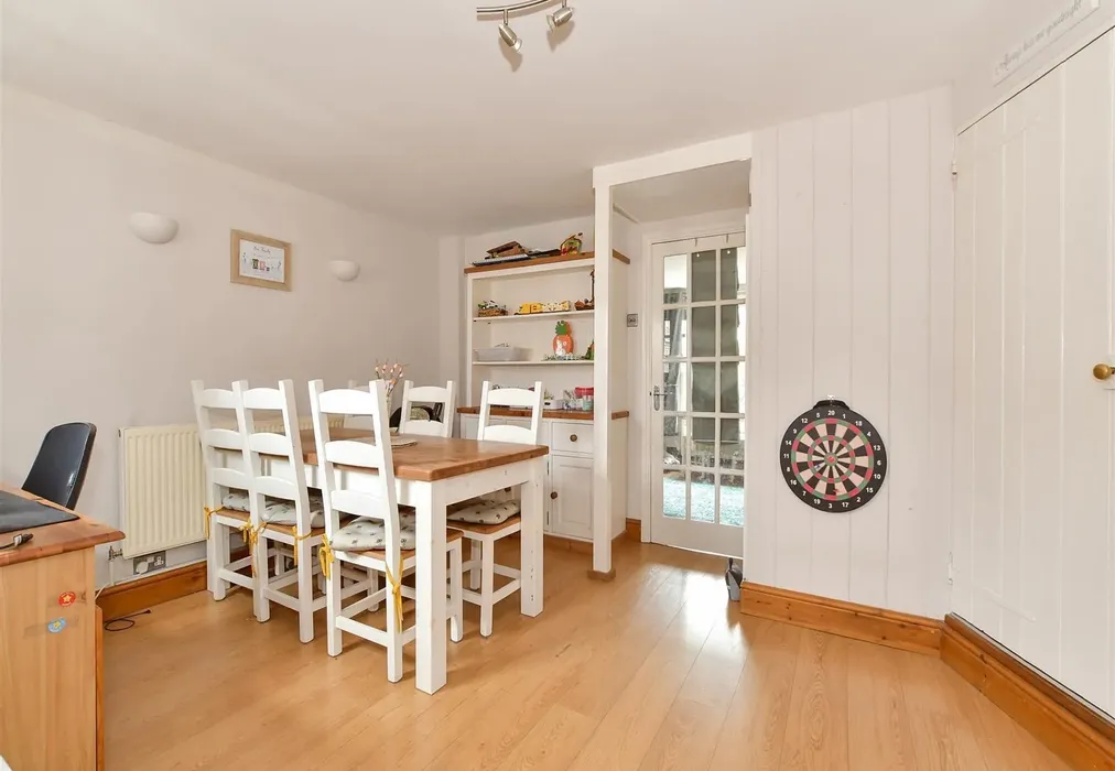 Dining Area - The Common, Cranleigh, Surrey - Wards of Kent