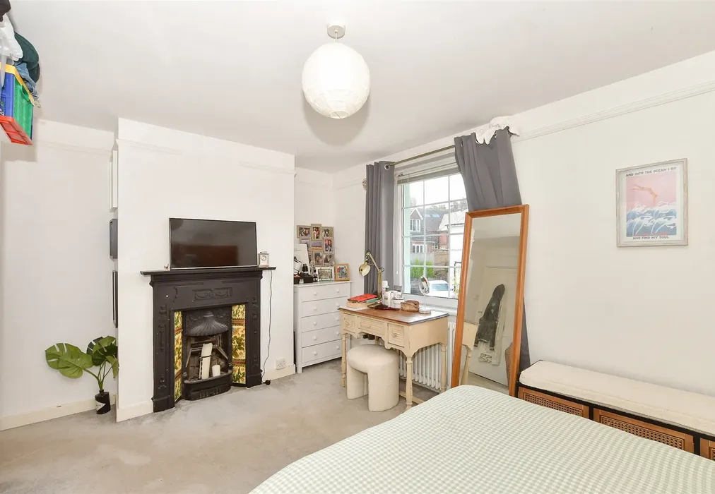 Bedroom 1 - Corseley Road, Groombridge, Tunbridge Wells, East Sussex - Wards of Kent