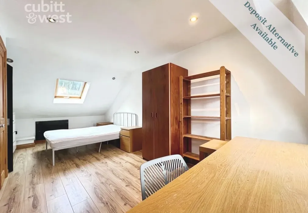 Bedroom - Argyle Road, Brighton, BN1 - Wards of Kent
