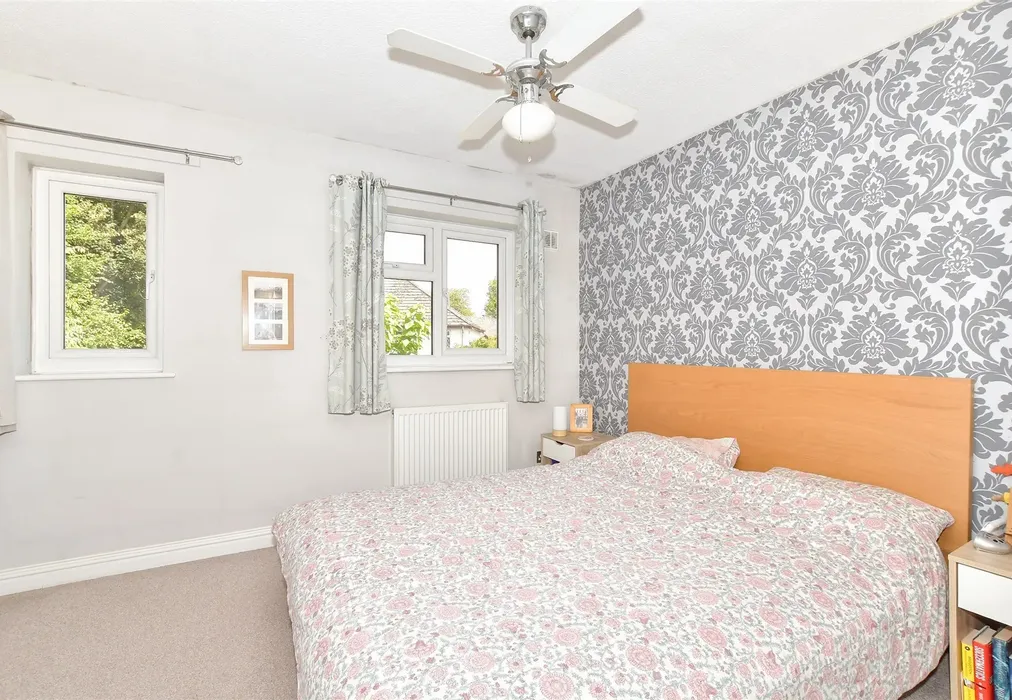 Bedroom 2 - Middleton Gardens, Tangmere, Chichester, West Sussex - Wards of Kent