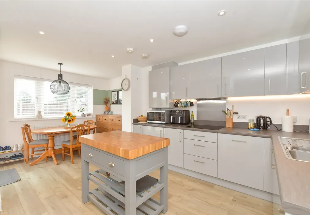Kitchen/ Diner - William Penn Way, Chichester, West Sussex - Wards of Kent