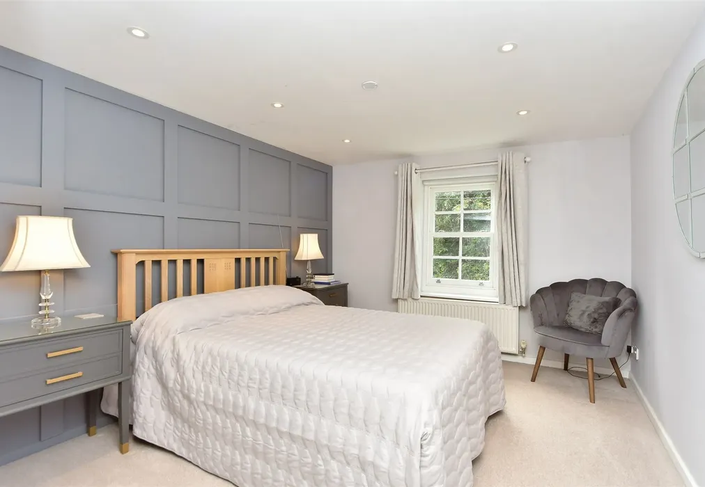Bedroom 3 - South Green, Sittingbourne, Kent - Wards of Kent