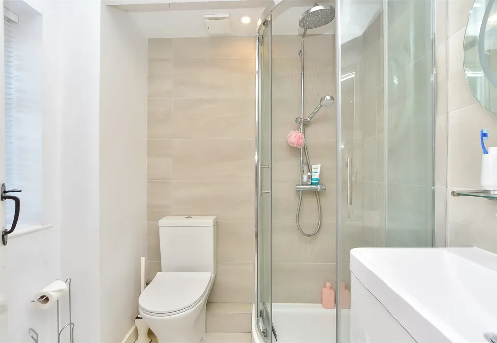 En-Suite Shower Room - South Green, Sittingbourne, Kent - Wards of Kent