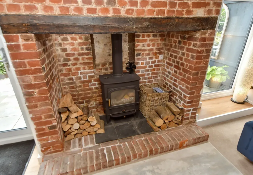 Internal Feature - South Green, Sittingbourne, Kent - Wards of Kent