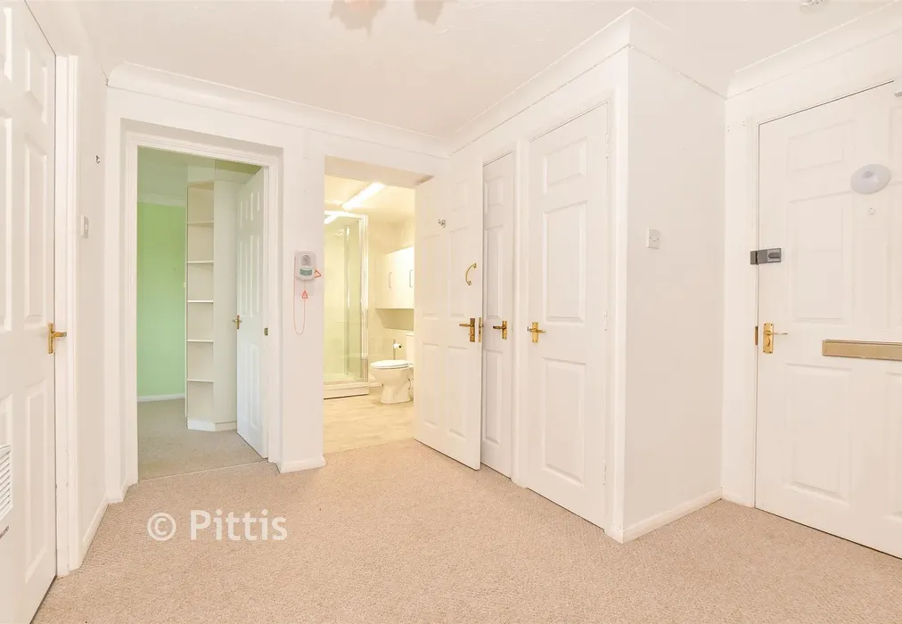 Internal Lifestyle Photograph - Sandown Road, Sandown, Isle of Wight - Wards of Kent
