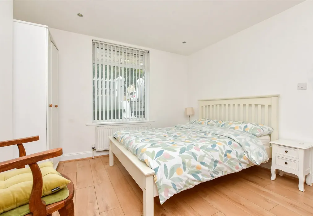 Bedroom - Dane Road, Margate, Kent - Wards of Kent
