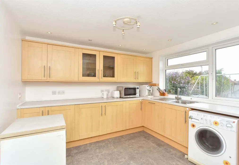 Kitchen - Pear Tree Walk, Newington, Sittingbourne, Kent - Wards of Kent