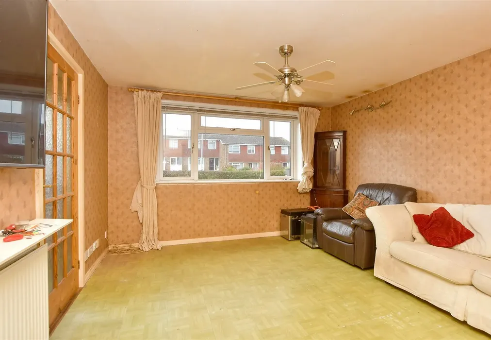 Lounge - Pear Tree Walk, Newington, Sittingbourne, Kent - Wards of Kent