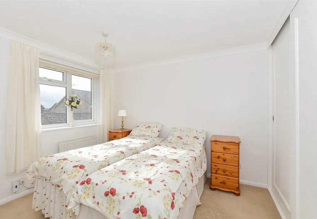Bedroom 1 - Winnet Way, Southwater, Nr Horsham, West Sussex - Wards of Kent