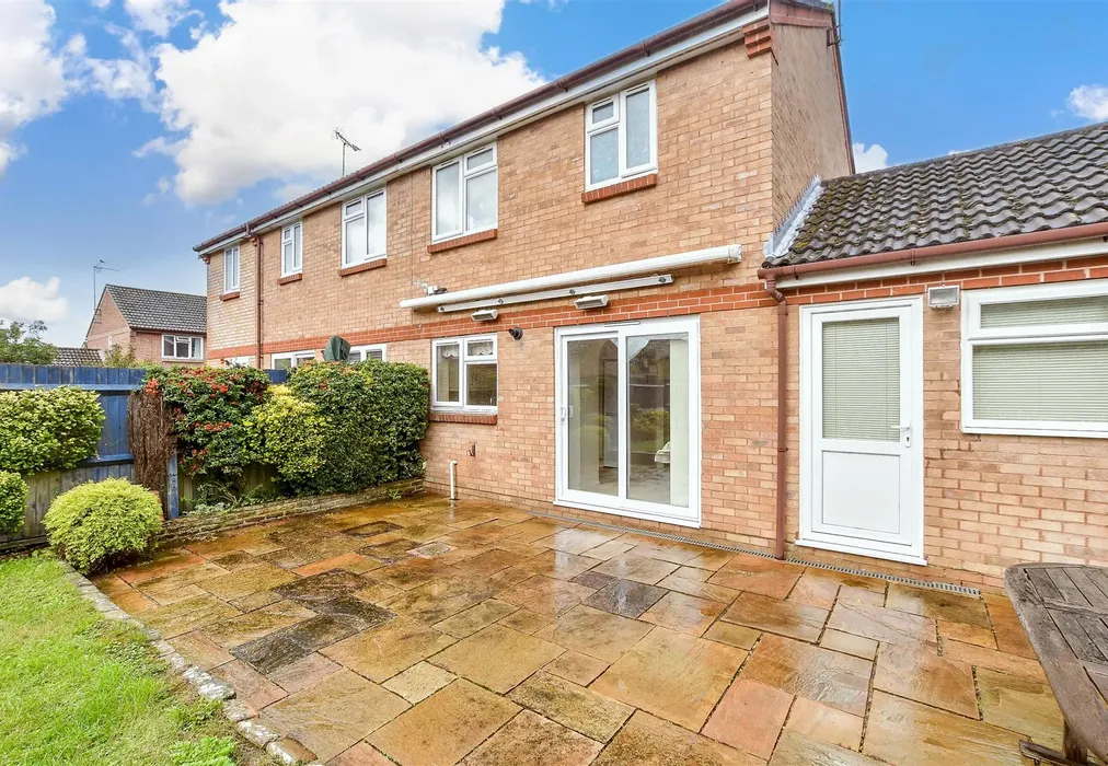 Rear Garden - Winnet Way, Southwater, Nr Horsham, West Sussex - Wards of Kent