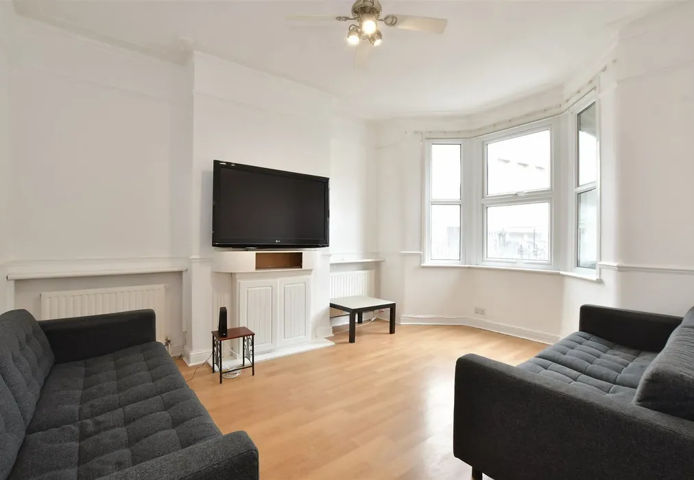 Lounge - Rectory Road, Manor Park - Wards of Kent