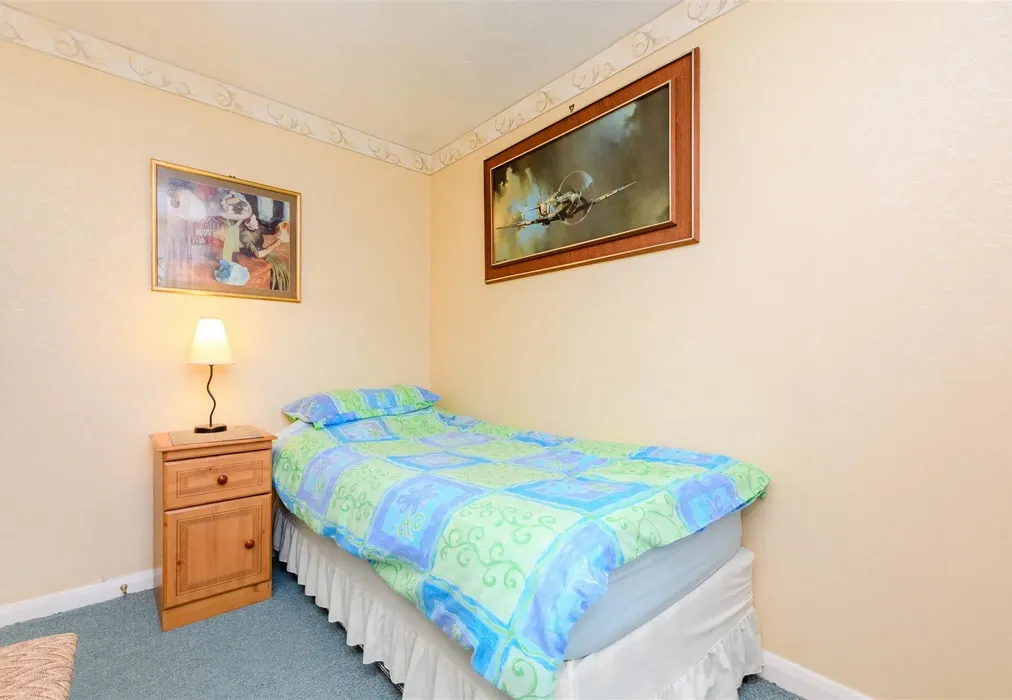 Bedroom 4 - Fairacre Place, Hartley, Longfield, Kent - Wards of Kent