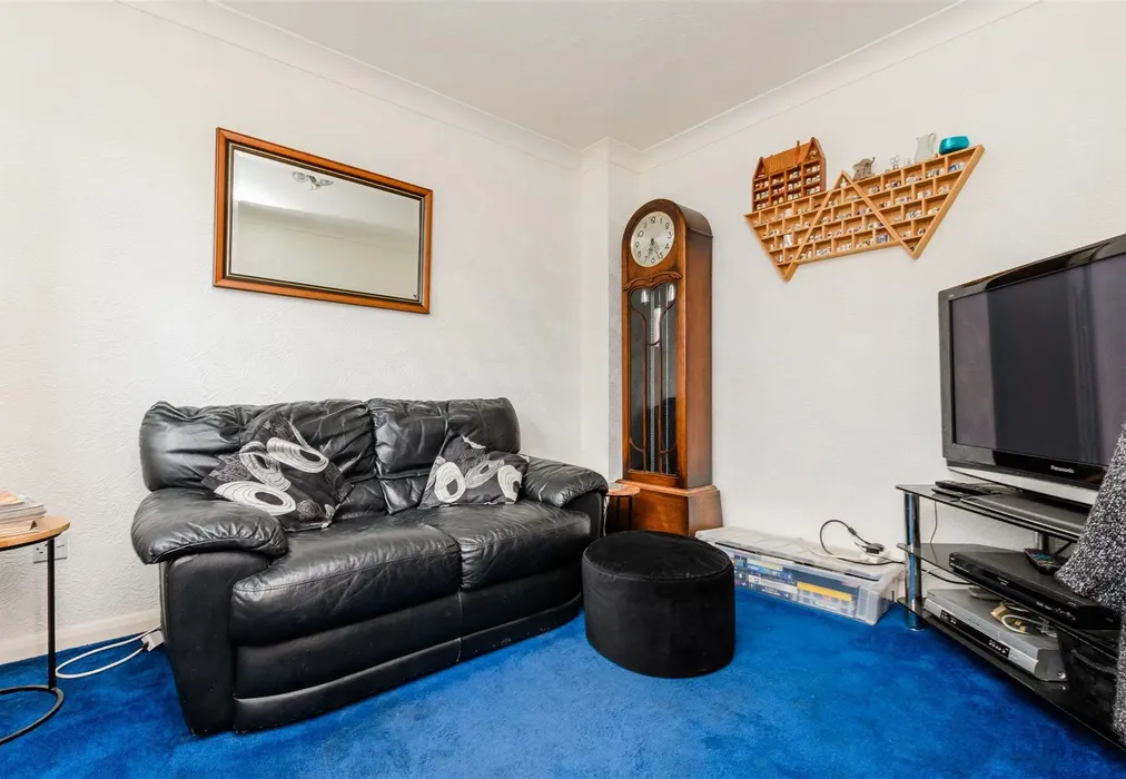 Bedroom 5 - Fairacre Place, Hartley, Longfield, Kent - Wards of Kent