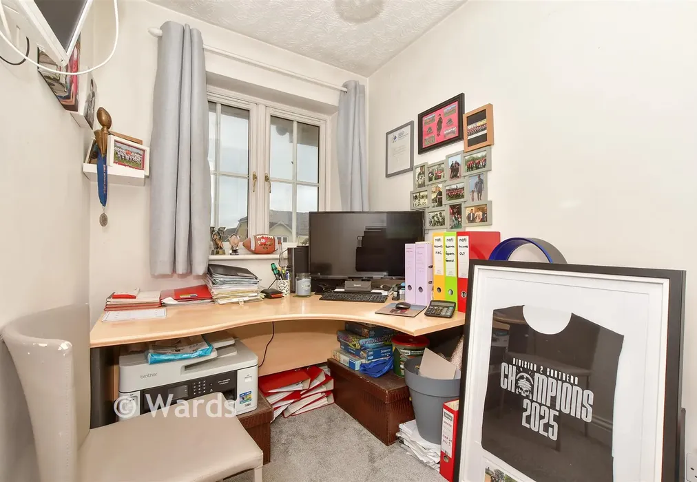 Bedroom 3 - Manor House Drive, Kingsnorth, Ashford, Kent - Wards of Kent