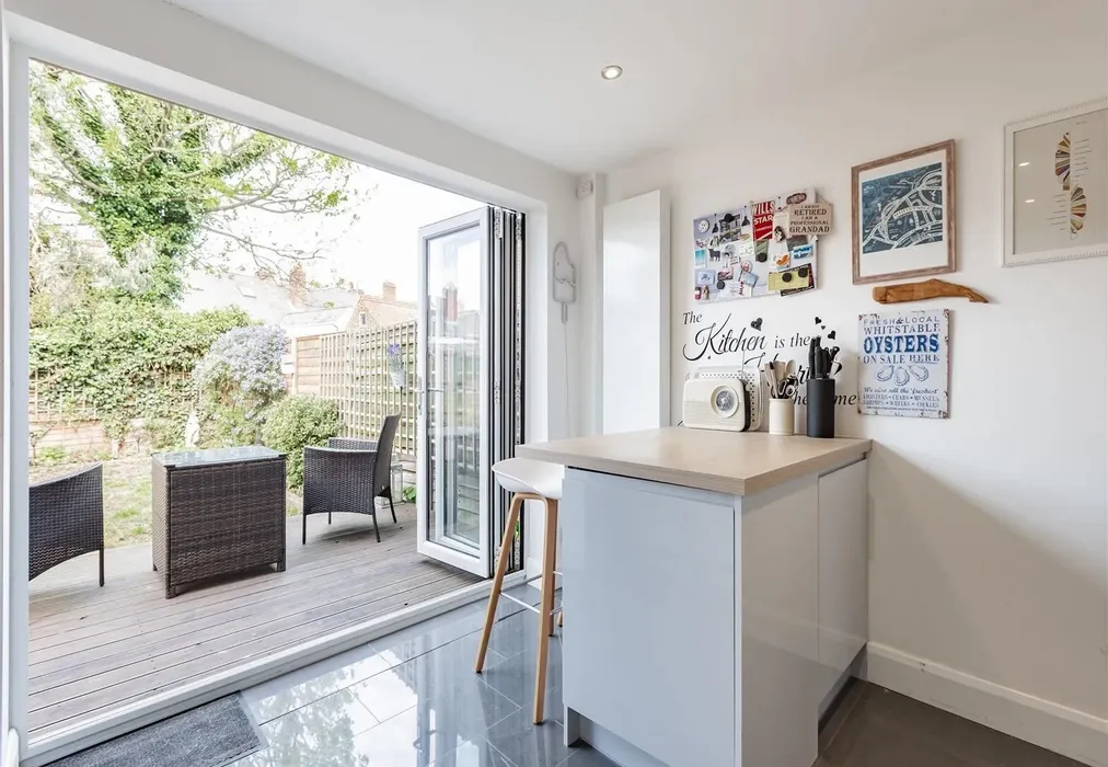 Kitchen - Swanfield Road, Whitstable, Kent - Wards of Kent