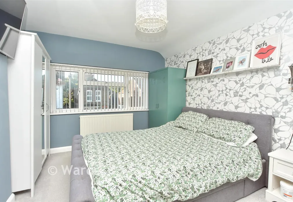 Bedroom 1 - Whitstable Road, Faversham, Kent - Wards of Kent