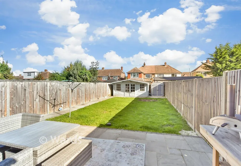 Rear Garden - Whitstable Road, Faversham, Kent - Wards of Kent