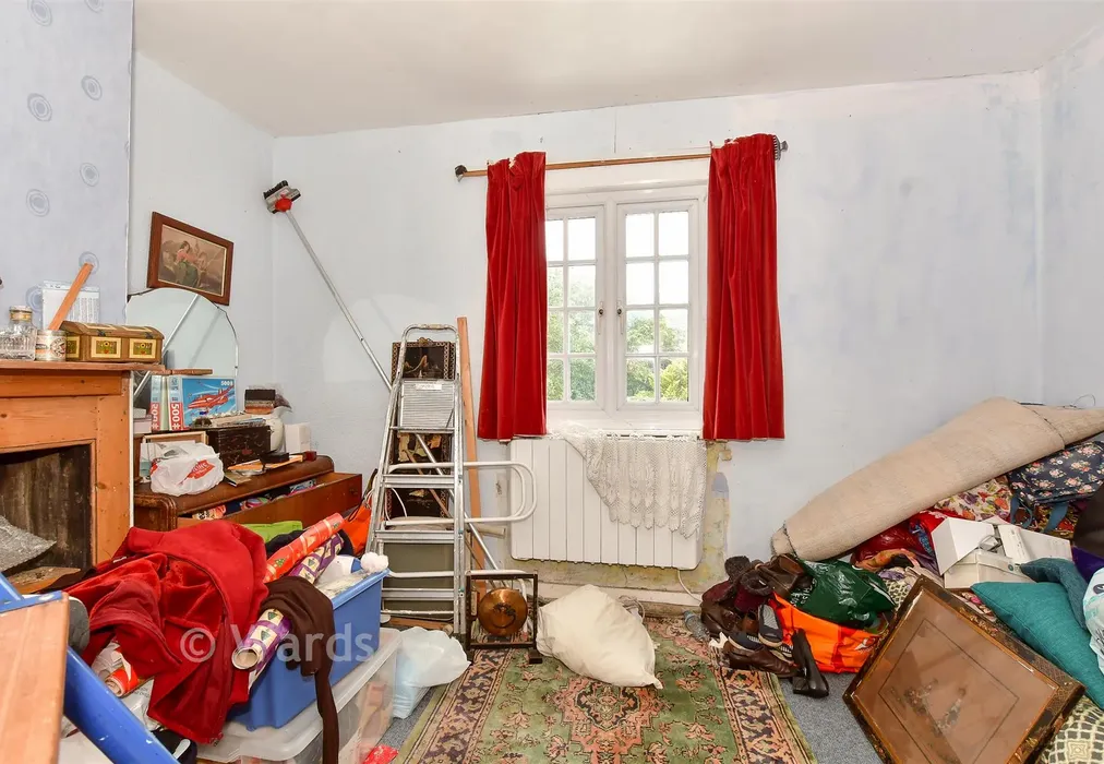 Bedroom 2 - Bysing Wood Road, Faversham, Kent - Wards of Kent