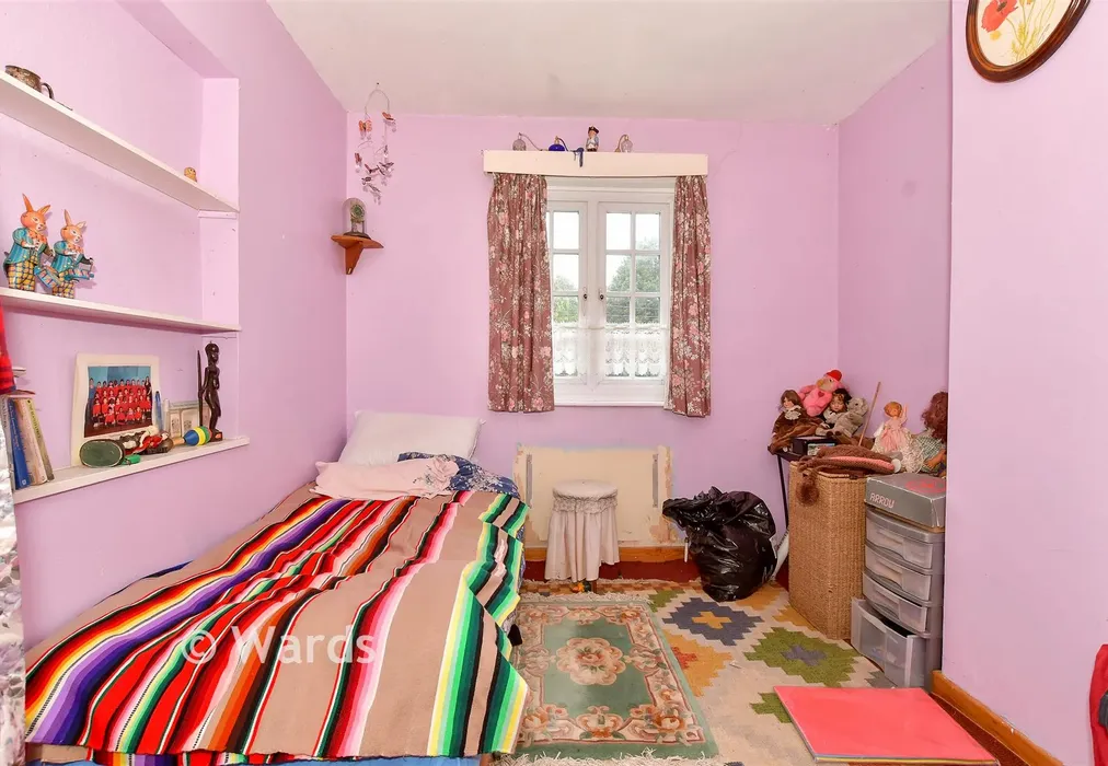 Bedroom 3 - Bysing Wood Road, Faversham, Kent - Wards of Kent