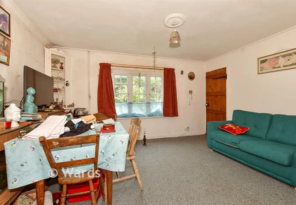 Dining Room - Bysing Wood Road, Faversham, Kent - Wards of Kent