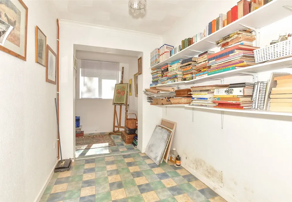 Bedroom 3 - South Court Drive, Wingham, Canterbury, Kent - Wards of Kent