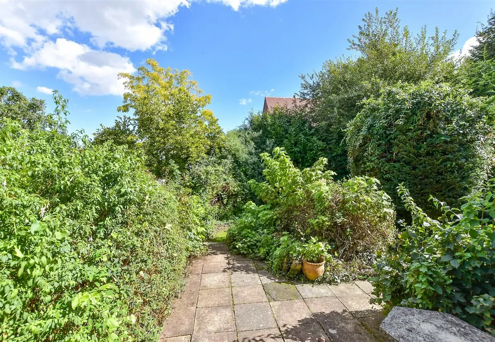 Rear Garden - South Court Drive, Wingham, Canterbury, Kent - Wards of Kent