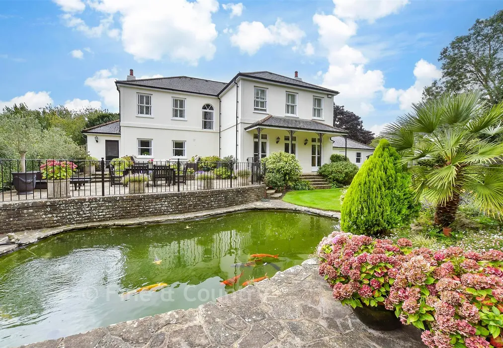 External Lifestyle Photograph - Ripple Road, Ripple, Deal, Kent - Wards of Kent