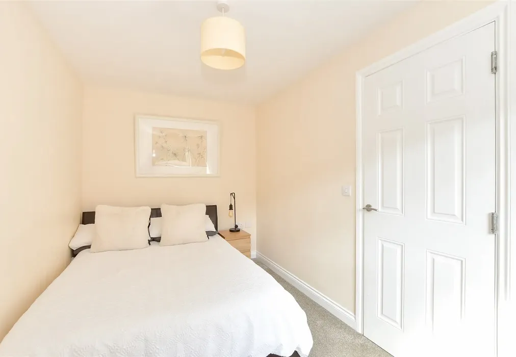 Bedroom 2 - Queripel Close, Tunbridge Wells, Kent - Wards of Kent