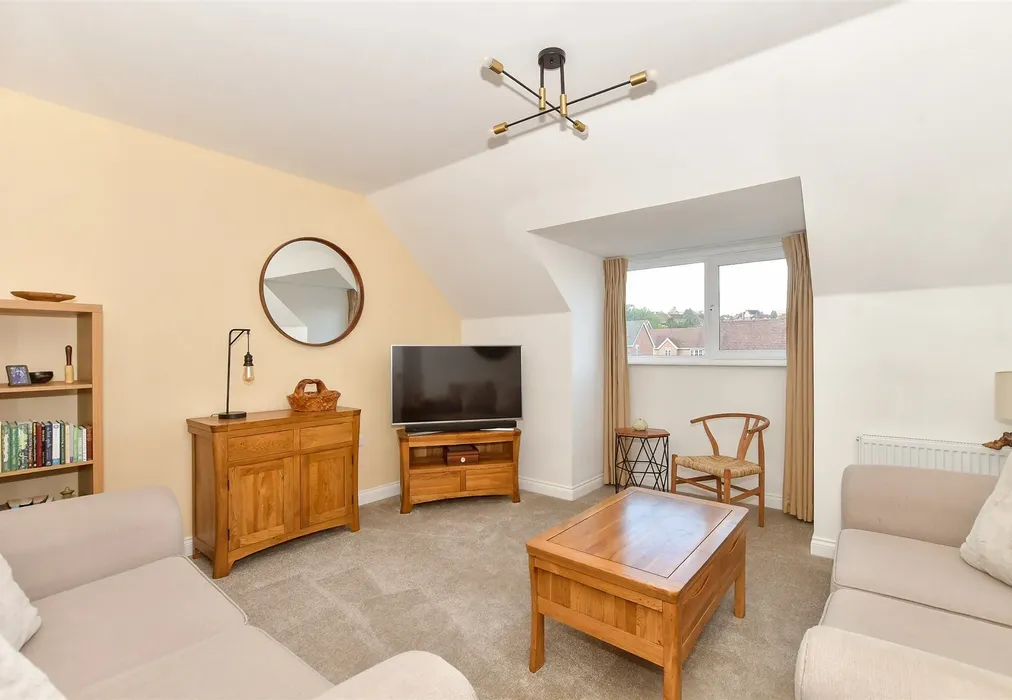 Lounge - Queripel Close, Tunbridge Wells, Kent - Wards of Kent