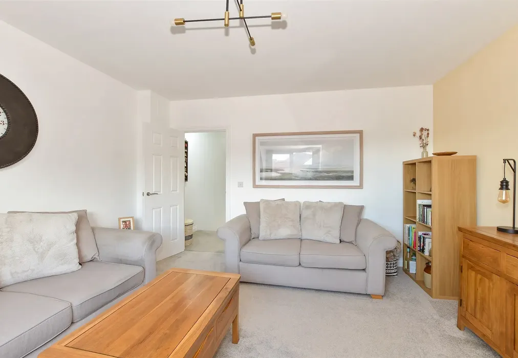 Lounge - Queripel Close, Tunbridge Wells, Kent - Wards of Kent