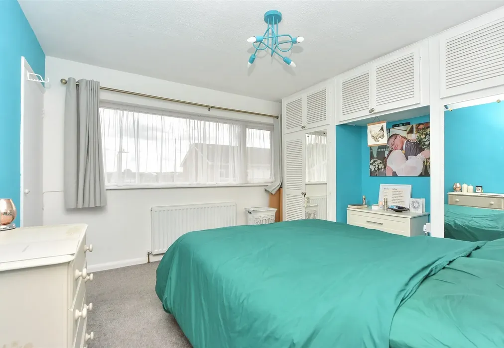 Bedroom 1 - Norwood Walk, Sittingbourne, Kent - Wards of Kent