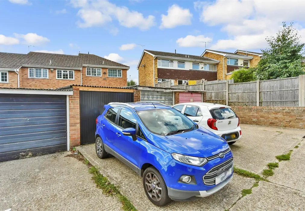 Garage - Norwood Walk, Sittingbourne, Kent - Wards of Kent