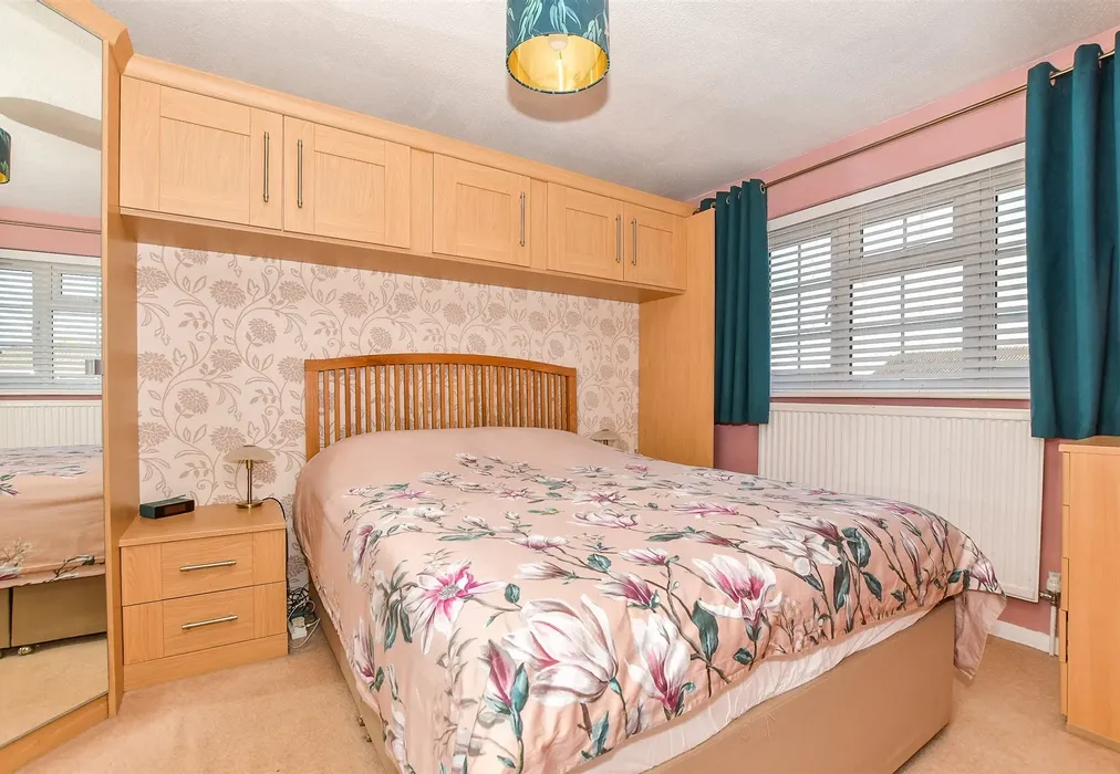 Bedroom 1 - Lucks Way, Marden, Kent - Wards of Kent