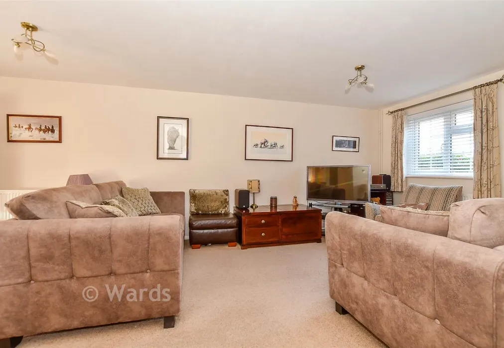 Lounge - Lucks Way, Marden, Kent - Wards of Kent