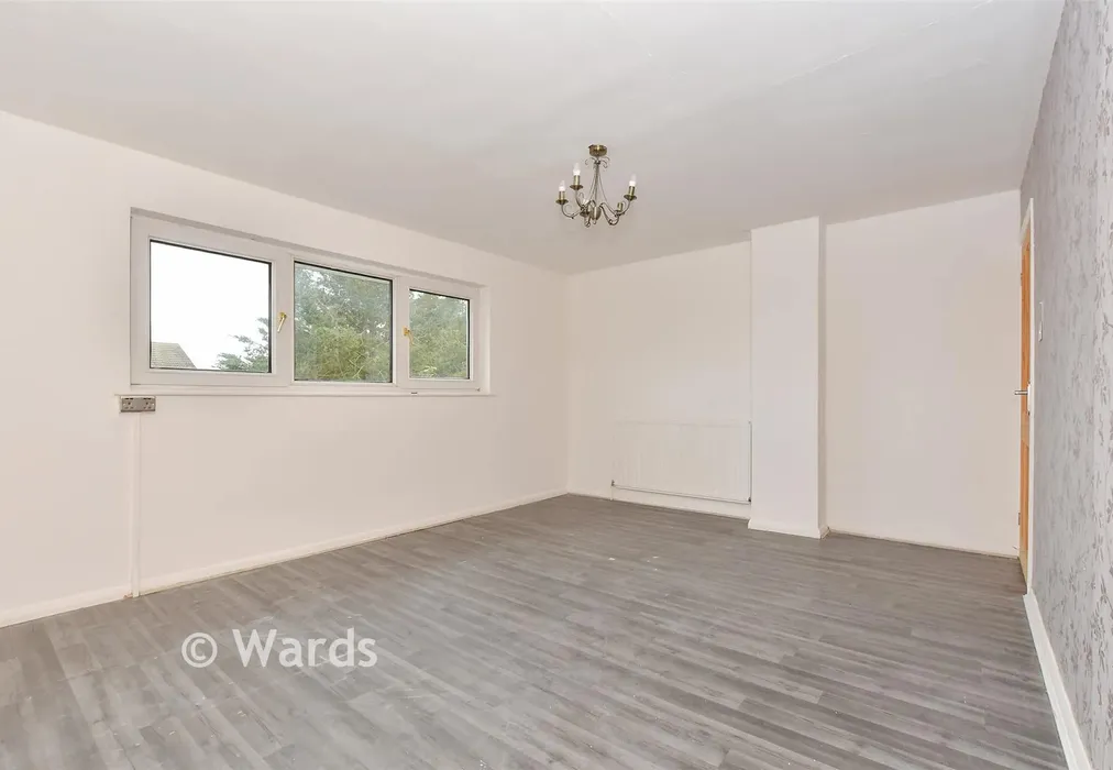 Bedroom 1 - Marsh View, Palmarsh, Hythe, Kent - Wards of Kent