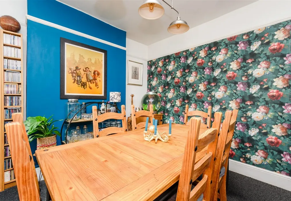 Dining Room - The Brent, Dartford, Kent - Wards of Kent