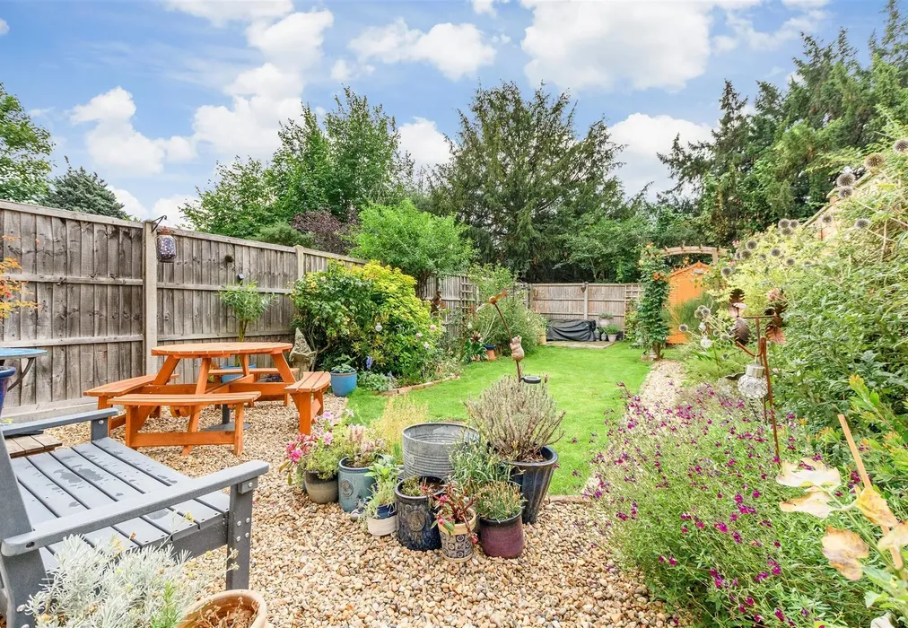Rear Garden - The Brent, Dartford, Kent - Wards of Kent