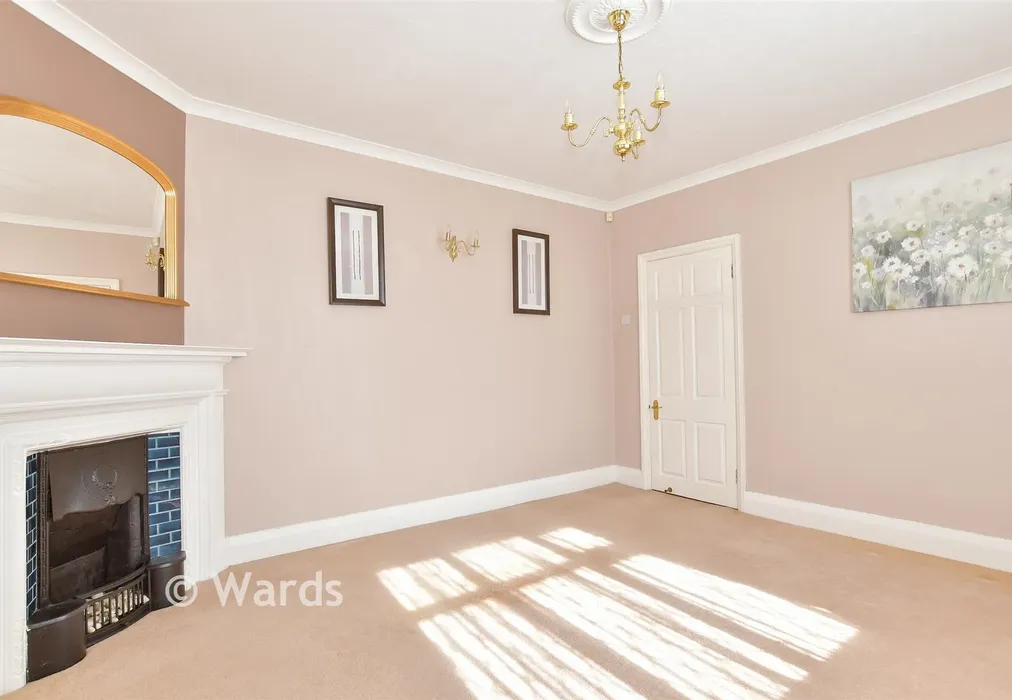 Sitting Room - Gravesend Road, Shorne, Gravesend, Kent - Wards of Kent