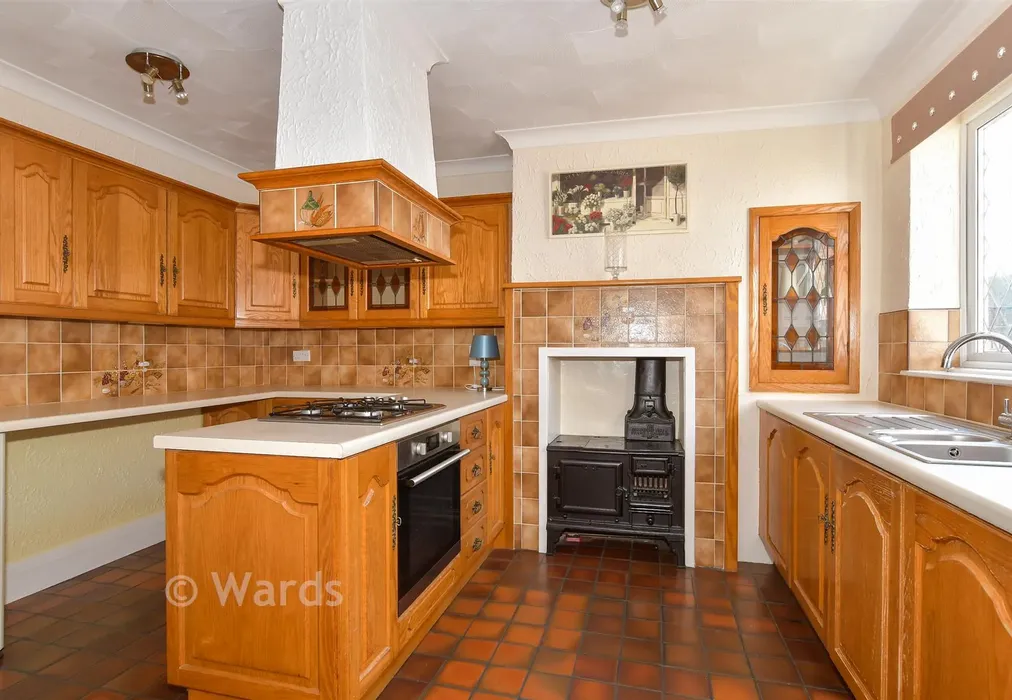 Kitchen - Gravesend Road, Shorne, Gravesend, Kent - Wards of Kent